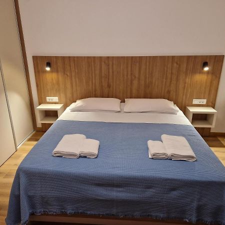 Apartments Cerovic مالينسكا المظهر الخارجي الصورة
