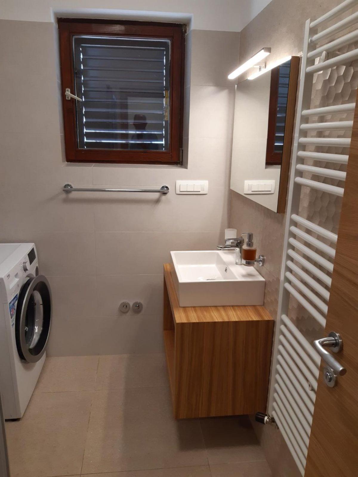 Apartments Cerovic مالينسكا المظهر الخارجي الصورة